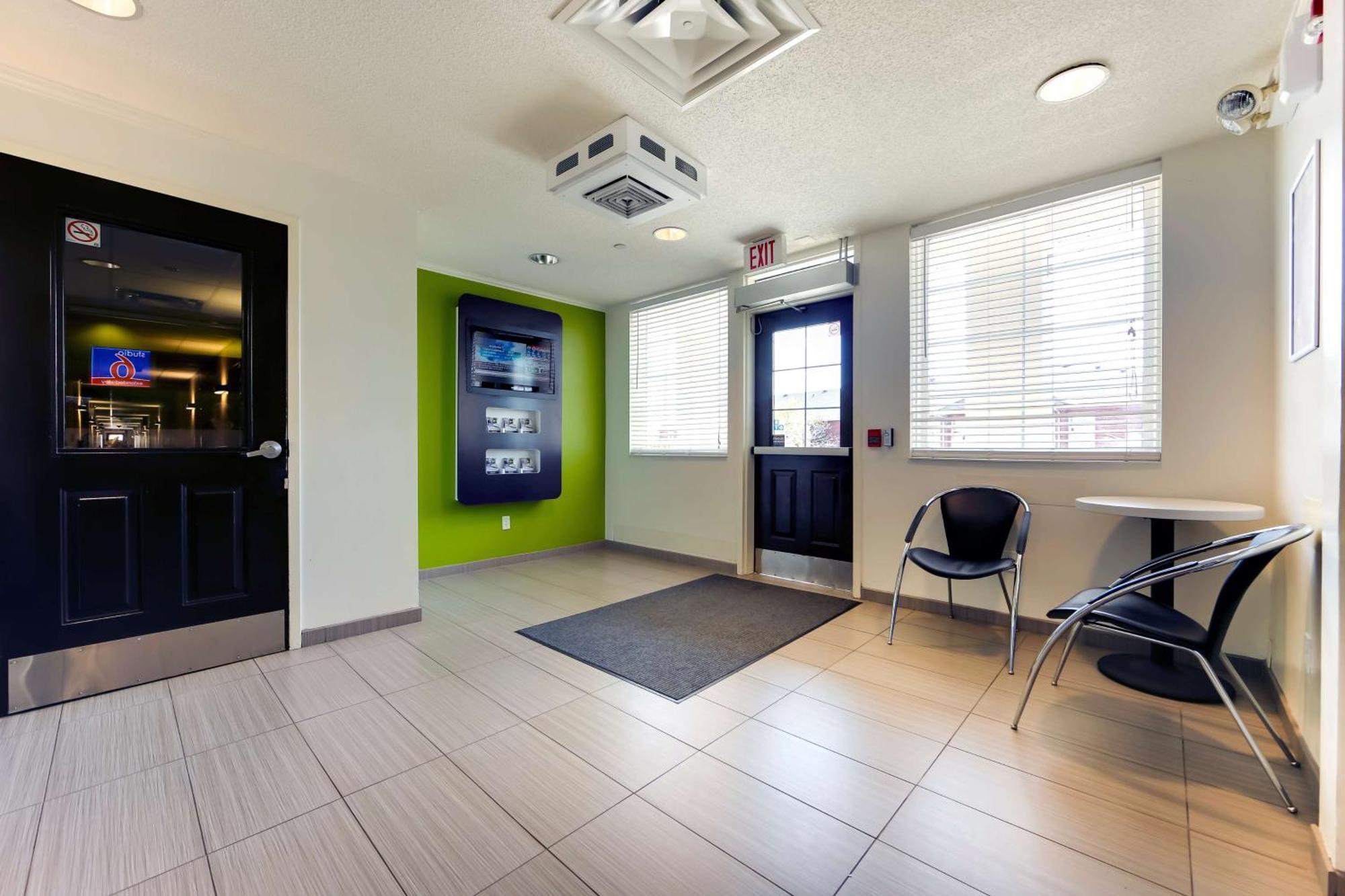 Studio 6 Toronto - Mississauga With Kitchenettes ภายนอก รูปภาพ