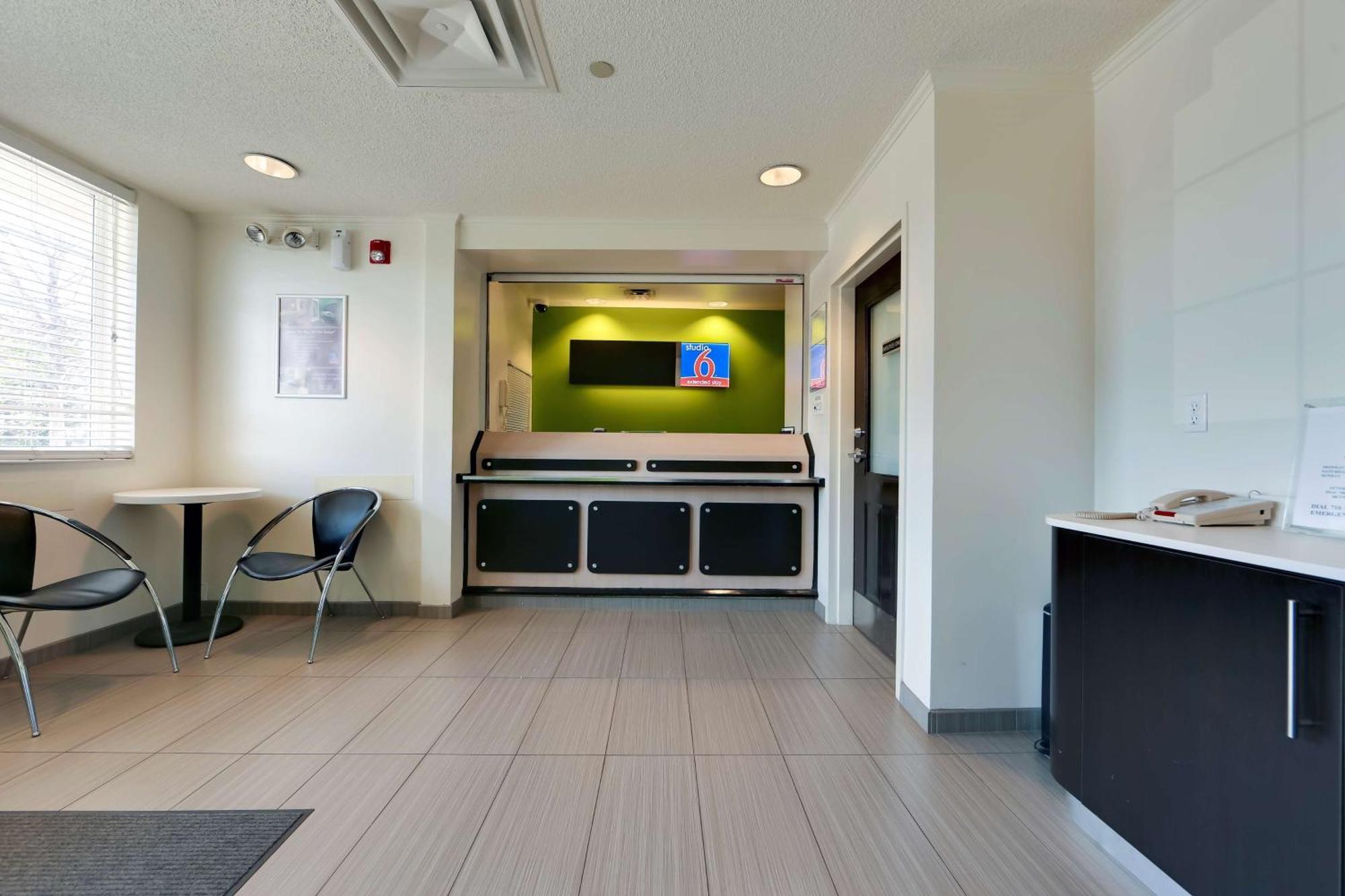 Studio 6 Toronto - Mississauga With Kitchenettes ภายนอก รูปภาพ