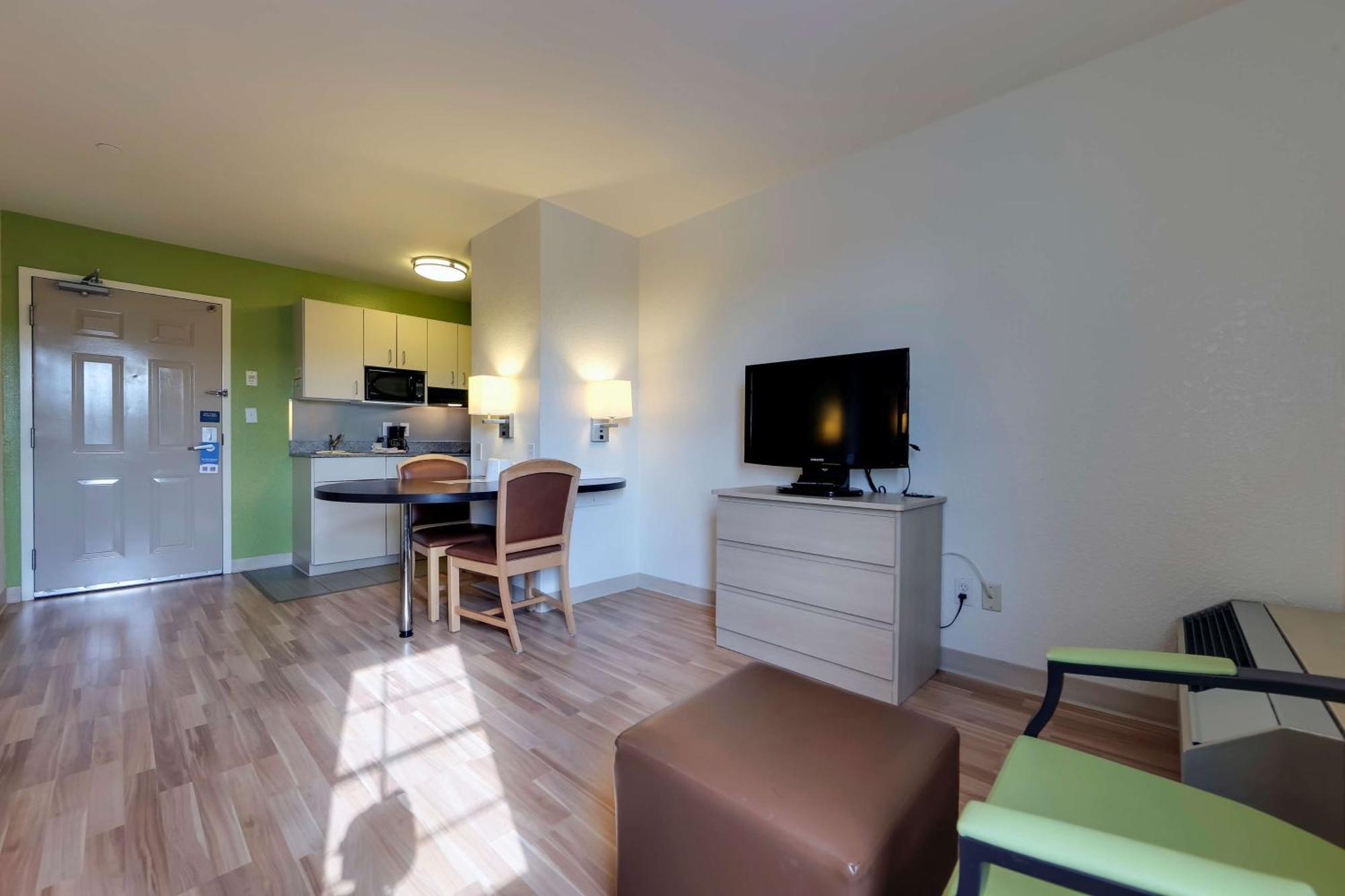 Studio 6 Toronto - Mississauga With Kitchenettes ภายนอก รูปภาพ