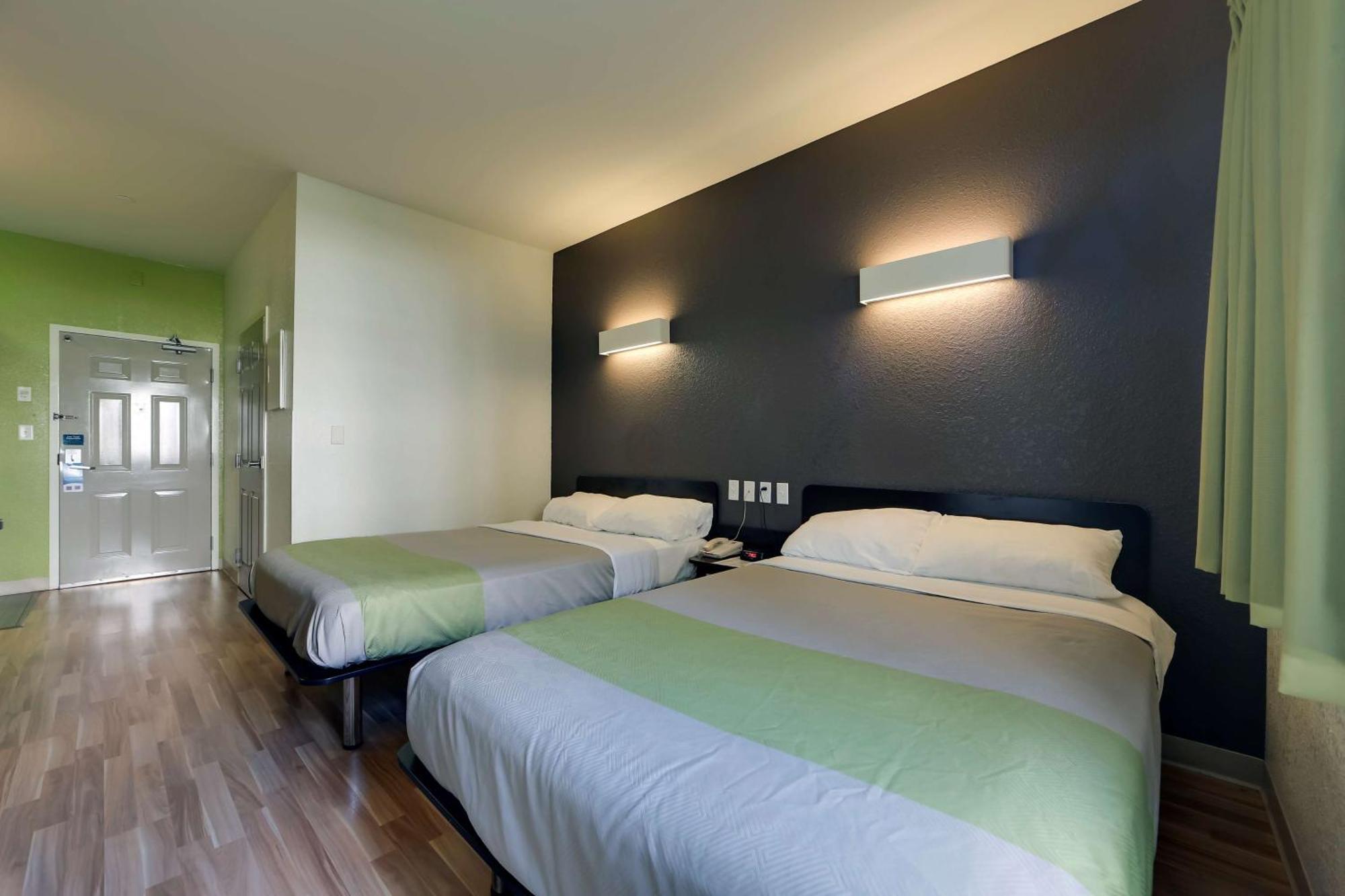 Studio 6 Toronto - Mississauga With Kitchenettes ภายนอก รูปภาพ