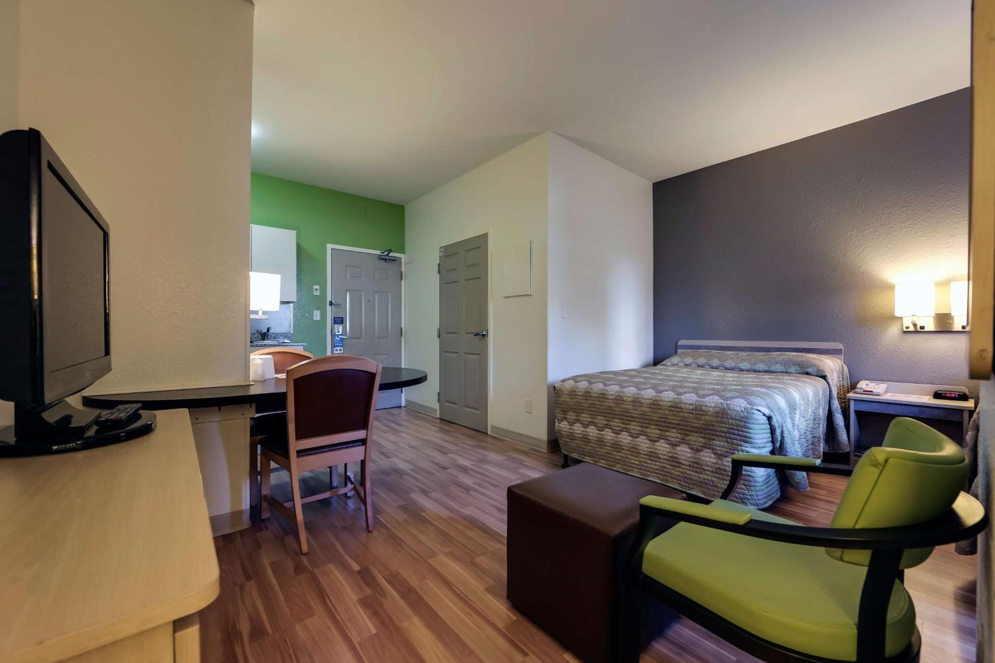 Studio 6 Toronto - Mississauga With Kitchenettes ภายนอก รูปภาพ