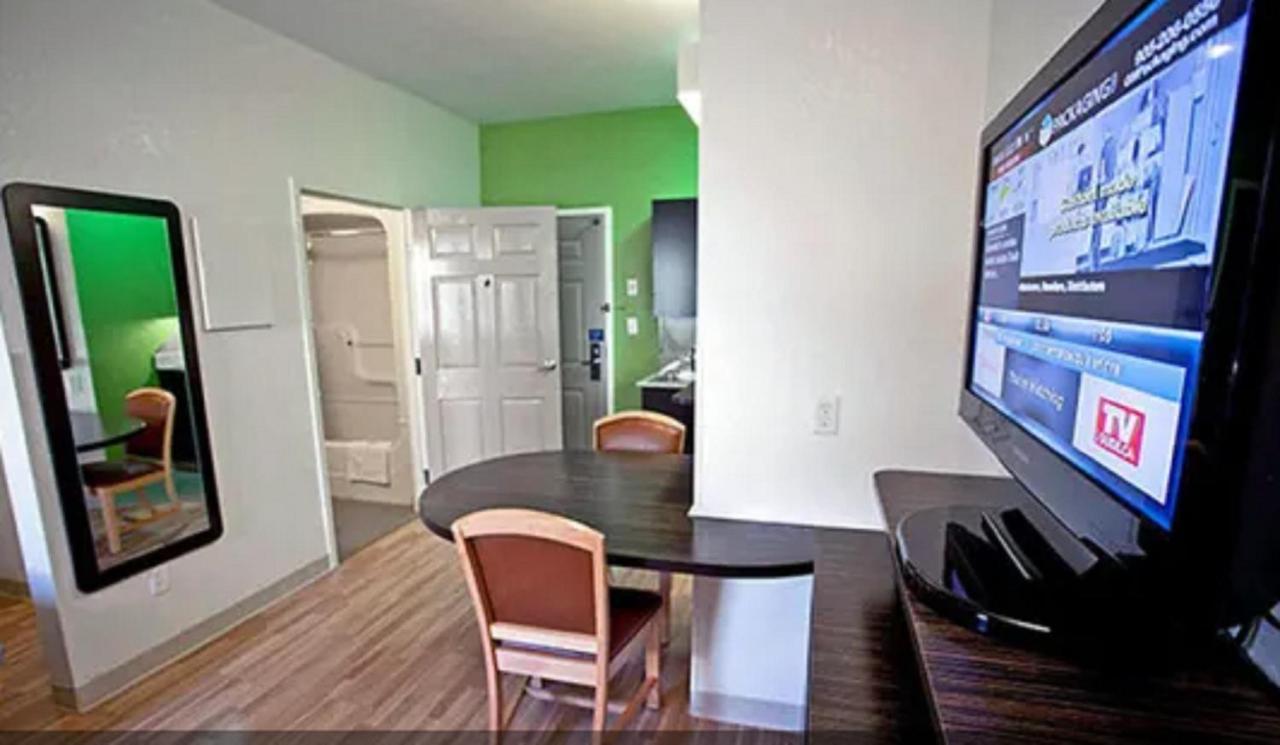 Studio 6 Toronto - Mississauga With Kitchenettes ภายนอก รูปภาพ